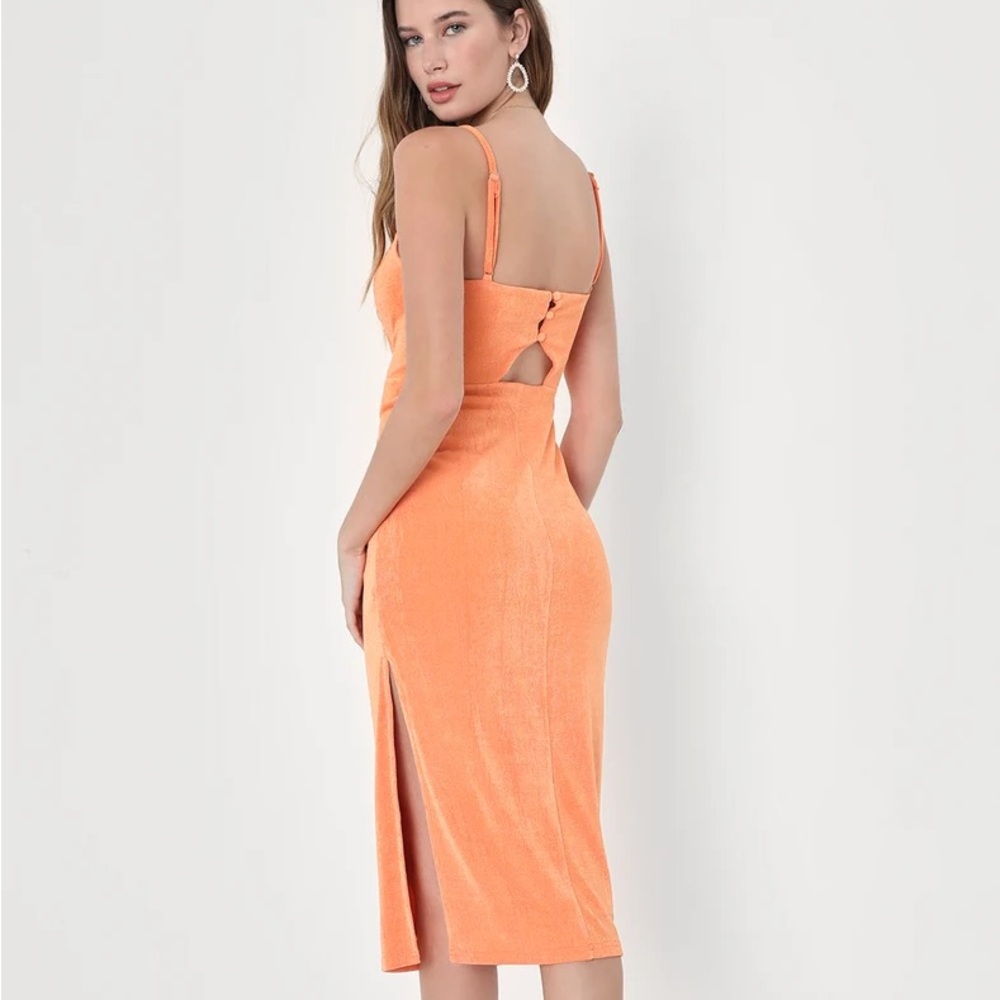 Lulu’s Orange Midi Dress